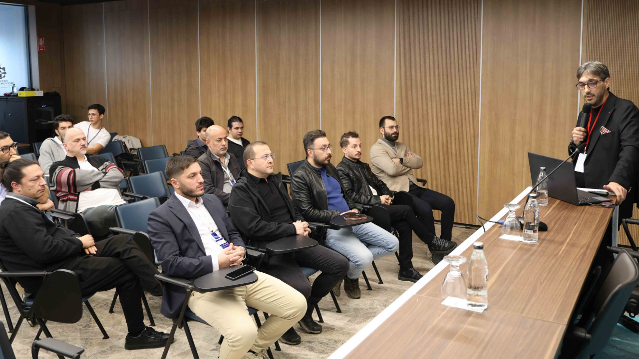 Sağlıkta dijital dönüşüm Kocaeli'de konuşuldu