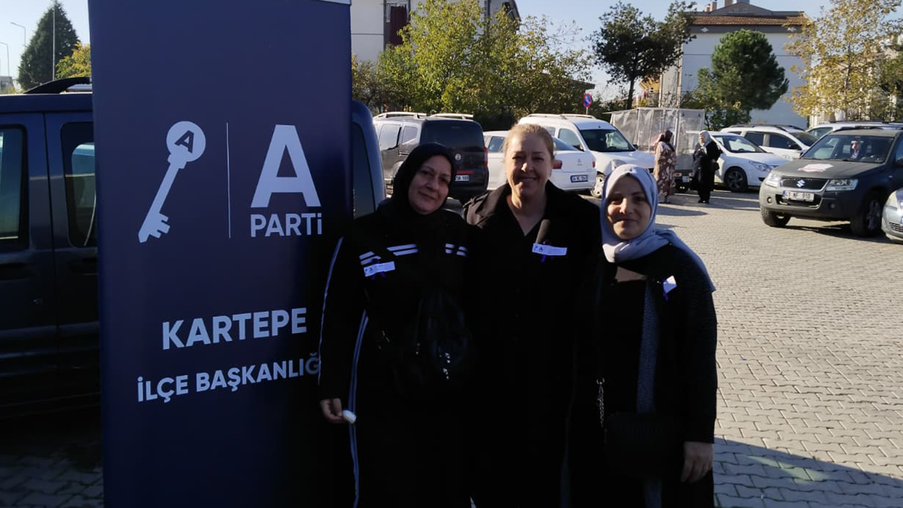 Anahtar Parti Kartepe'den anlamlı etkinlik: Kadının yanındayız, şiddetin karşısındayız!