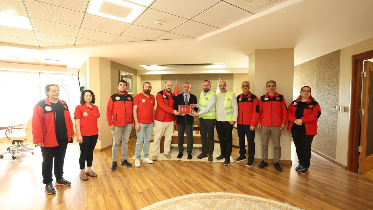 STK temsilcilerinden Tahir Büyükakın'a ziyaret