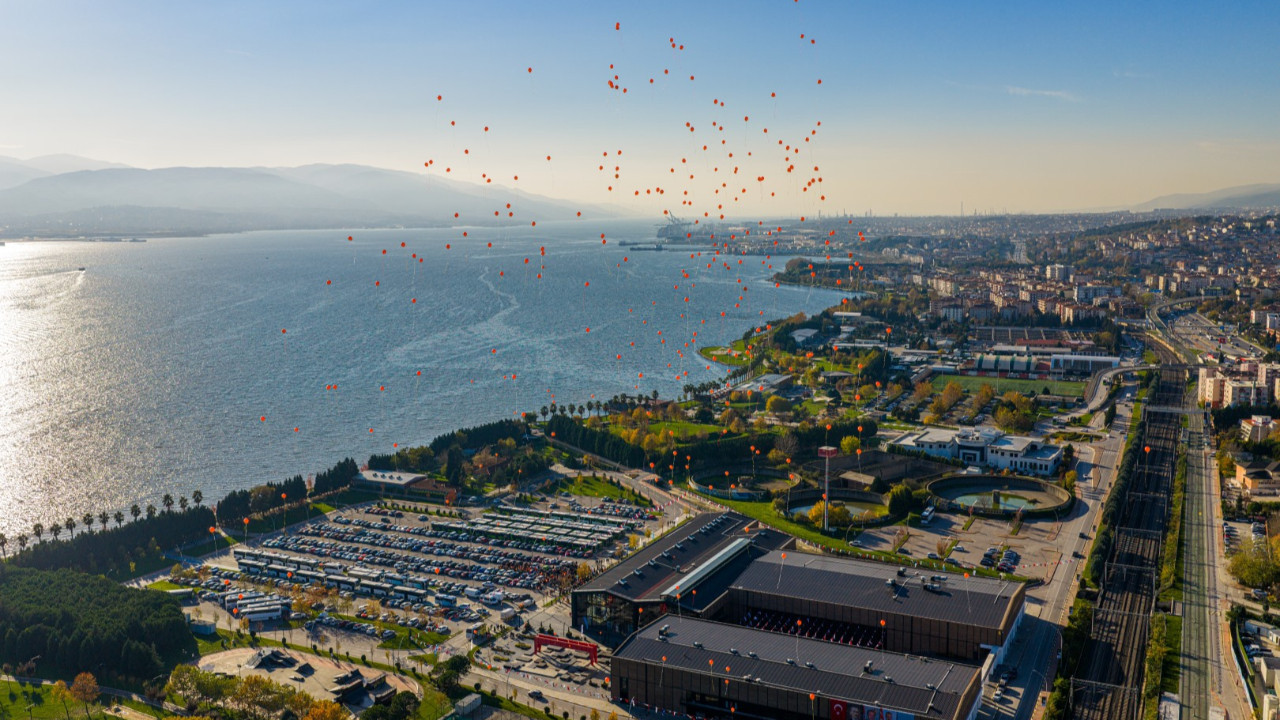 Kocaelili kadınlar şiddete karşı tek yürek oldu