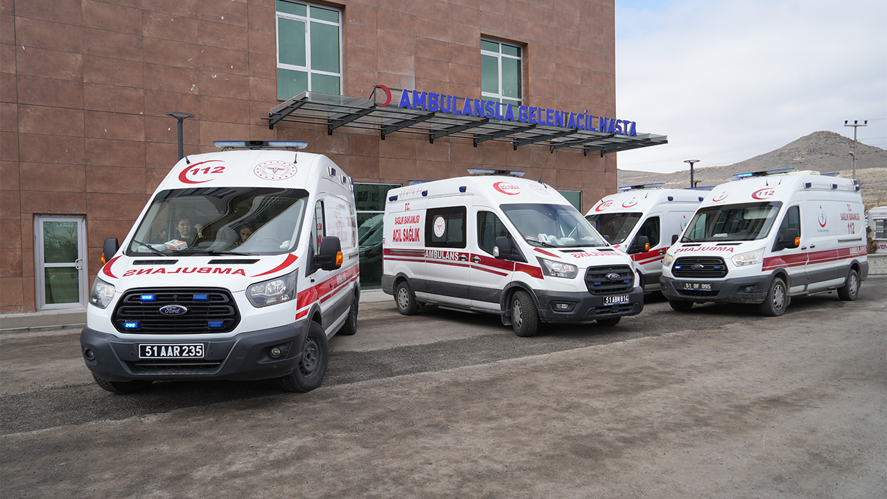 Tavuk döner yiyen 3 öğrenci zehirlendi!