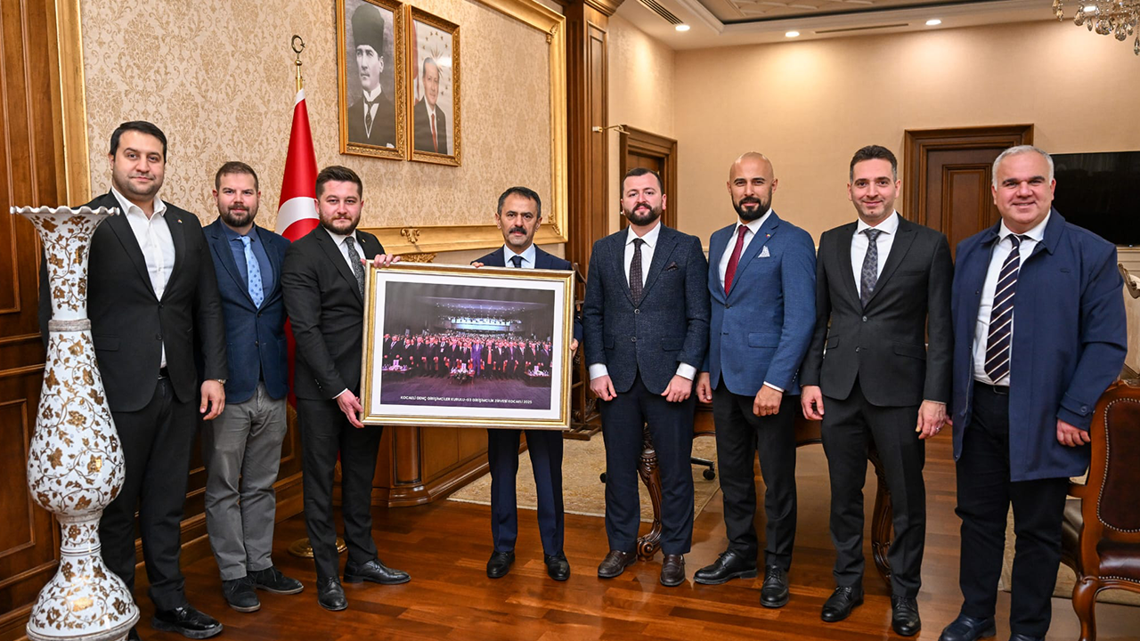 Mert Kavşut Kocaeli Valisi İlhami Aktaş'ı ziyaret etti