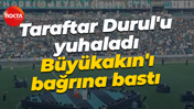 Taraftar Recep Durul'u yuhaladı Tahir Büyükakın'ı bağrına bastı