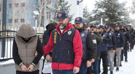 Kocaeli’de de düğmeye basıldı! Sahte siteyle milyonluk vurgun yapan çete çökertildi