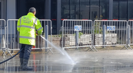İzmit Belediyesi foşur foşur yıkıyor! Miting alanında hummalı çalışma