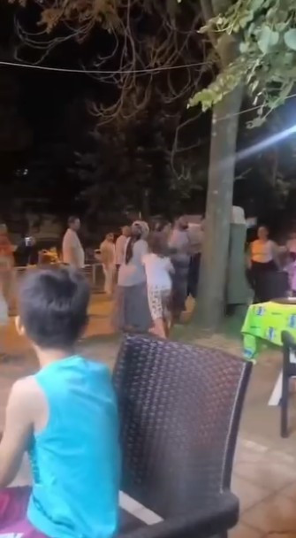 Kadınlar birbirine girdi! Saniye saniye kameralara yansıdı - Resim : 2