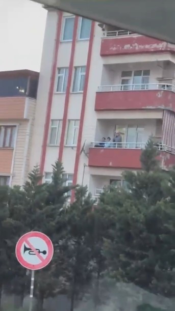 Korna sesleri vatandaşı isyan ettirdi! "Zevkine korna çalıyorlar" - Resim : 2