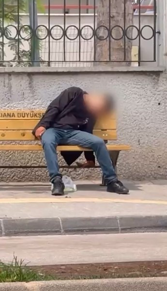 Madde bağımlısı şahıs kendinden geçti! - Resim : 1