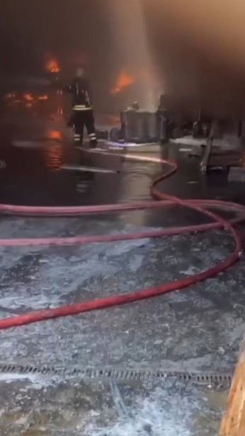 Kocaeli'de boya fabrikasında yangın! - Resim : 5