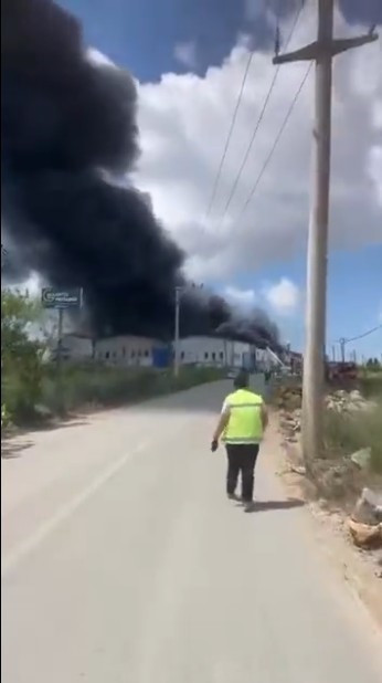 Kocaeli'de boya fabrikasında yangın! - Resim : 7