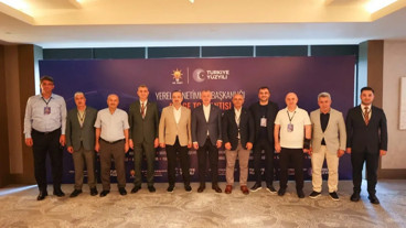 AK Parti Kocaeli teşkilatı Sakarya'daki bölge toplantısına tam kadro katıldı