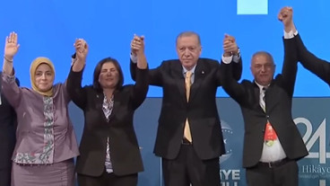 Özlem Çerçioğlu AK Parti'ye katıldı