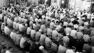 CUMA NAMAZI VAKİTLERİ 15 AĞUSTOS 2025 | Bugün Cuma Namazı Saat Kaçta Kılınacak?