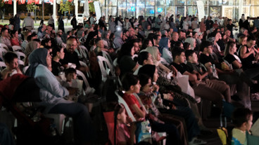 Sinemaseverler Milli İrade Meydanı'nda buluştu