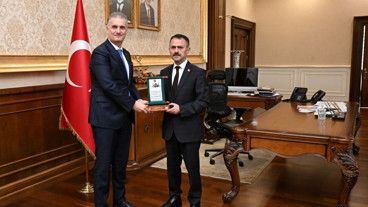 Tapu Kadastro 2. Bölge Müdürü Hasan Uzun’dan Vali İlhami Aktaş'a ziyaret