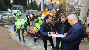 Zinnur Büyükgöz, üstyapı çalışmalarını yerinde inceledi