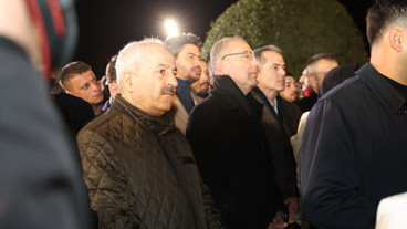 Zinnur Büyükgöz deprem şehitlerini andı