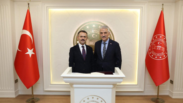 İlhami Aktaş’tan Düzce Valisi Mehmet Makas’a hayırlı olsun ziyareti