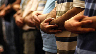 İLK TERAVİH NAMAZI SAAT KAÇTA 2026? Teravih Namazı Ne Zaman Başlıyor?