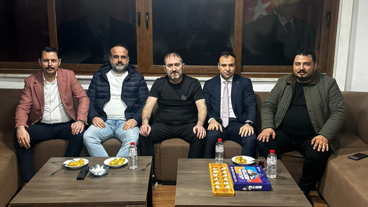 Abdülkadir Özdemir, Ülkü Ocakları geçmiş dönem başkanları ile iftarda buluştu