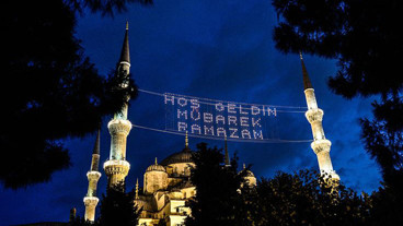 ARİFE GÜNÜ NE ZAMAN 2026? Arife Günü Resmi Tatil Mi?