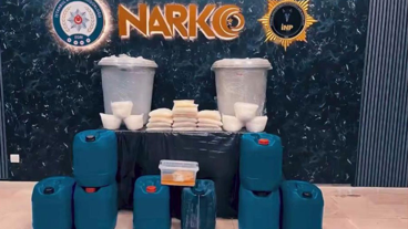 958 kilo uyuşturucu, 1 milyon 263 bin 58 adet uyuşturucu hap; Zehir tacirlerine çok büyük darbe!