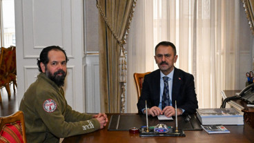 ANDA Arama Kurtarma ve Kardeşe Vefa Derneği Başkanı Mümin Demirbilek, Vali Aktaş’ı ziyaret etti