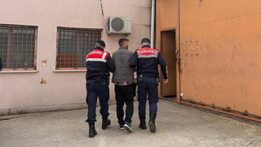 Uyuşturucu ticareti suçundan aranan şahsa operasyon!