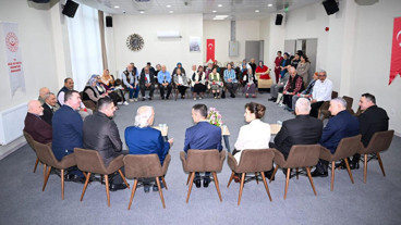 Aktaş çifti, Kocaeli Huzurevi sakinleri ile bayramlaştı