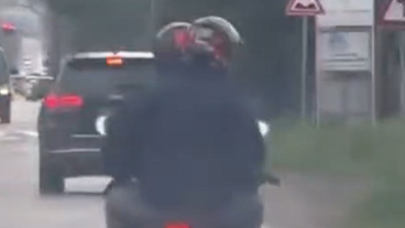 Motosiklet üzerindeki silahlı şahıs yakalandı!