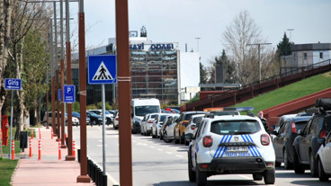 Büyükşehir Zabıtası’ndan çift taraflı parka müdahale