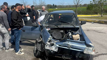 Kocaeli'de otomobil ile otobüs çarpıştı! Yaralı var...