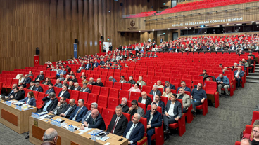 Menzil’e yakın dernek ile protokol meclisten geçti! Küçükkaya: Bizleri dinsiz ilan ettiler