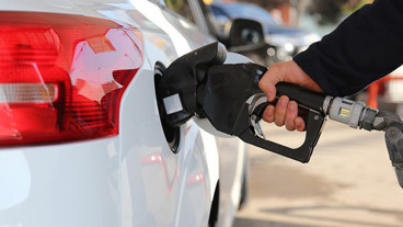 GÜNCEL AKARYAKIT FİYATLARI 20 NİSAN 2026 PAZARTESİ | Benzin, Mazot, LPG Fiyatı Ne Kadar?