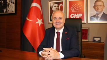 Erdem Arcan’dan 23 Nisan afişlerine tepki: Atatürk’ü görmezden gelenleri millet affetmez