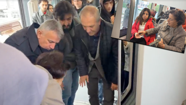 Tramvayda fenalaşan vatandaşa AK Partili meclis üyesinden yardım eli