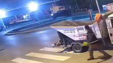 Pikapla motosiklet çarpıştı, 2 kişi ölümden döndü