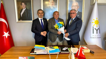 İYİ Parti Dilovası İlçe Başkanlığı’nda görev değişimi