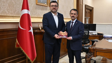 Kocaeli Kent Konseyi Başkanı Çetin’den Vali Aktaş’a davet
