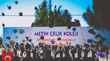 Metin Çelik Koleji mezunlarını gururla uğurladı
