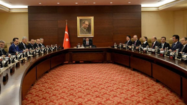 5 Bakanın üstü çizildi