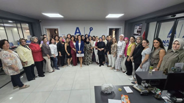Anahtar Parti’de il ve ilçe kadın kolları buluştu
