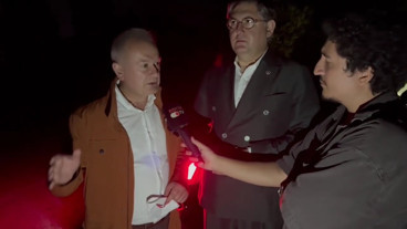 Yıldızlı ve Çalık,  devam eden yangın ile ilgili Nokta TV mikrofonlarına açıklamalarda bulundu