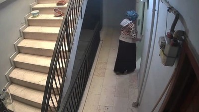 İnegöl'de eve girmek isteyen hırsıza köpek engel oldu