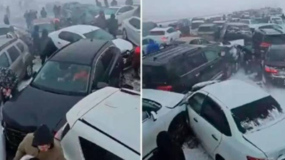 Kazakistan'da feci kaza! 95 araç birbirine girdi