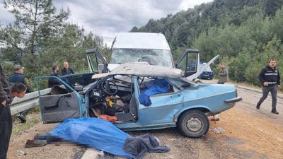 Adana'da feci kaza: 3'ü çocuk 5 ölü, 7 yaralı