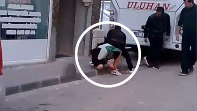 Elinde torpil patlayan çocuk ağır yaralandı