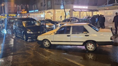 Kazaya karıştı, aracını bırakıp kaçtı