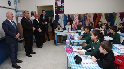 Muzaffer Bıyık'tan öğrencilere moral ziyareti