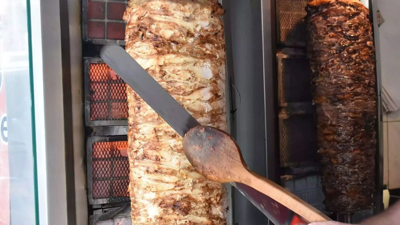 5 lise öğrencisi tavuk dönerden zehirlendi